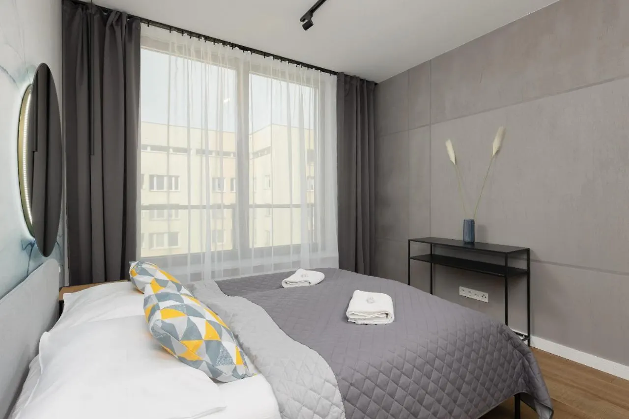 Business Apartment Wola With Parking Place By Noclegi Renters Varšava